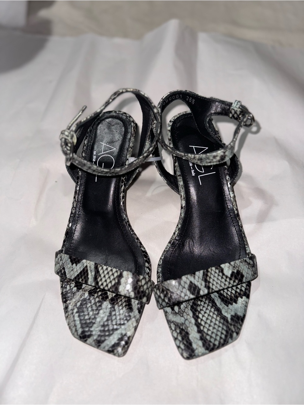 AGL ATTILIO GIUSTI LEOMBRUNI
Angie Ankle Strap Sandal Size US36.5 nwt